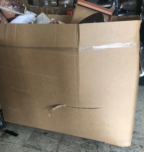Salvage Pallet, Presorted Items Will Be Broken, Damaged or Have Missing Items, E-Commerce Return, SOLD AS IS - Lot 24
