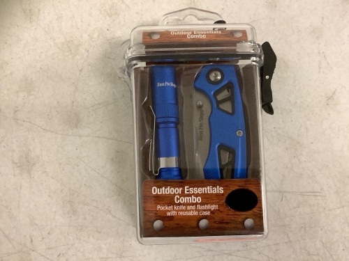 Pocket Knife/Flashlight Combo w/ Case, Appears New - Lot 209