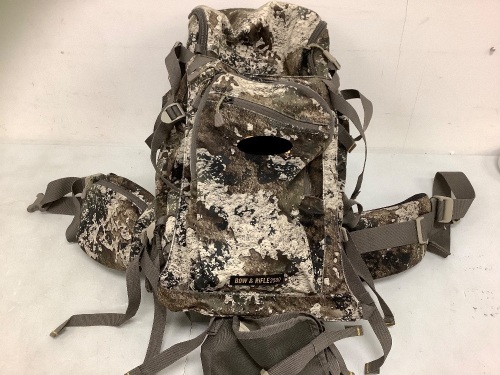 Bow & Rifle Pack, Inside Pocket Zipper is Backwards, E-Comm Return - Lot 412
