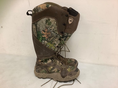Irish Setter Men's Boots, 9.5, One Back Strap is Broken, E-Comm Return - Lot 447