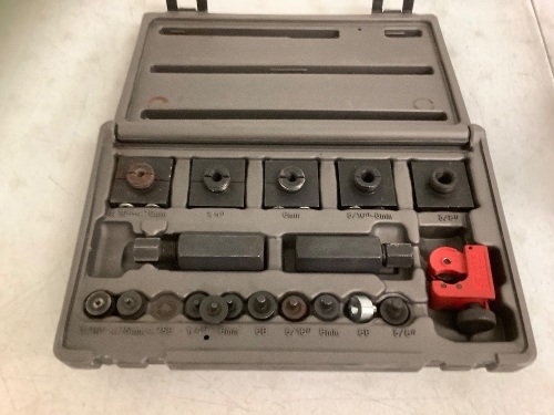 Cal-Van Tools 165 Master Inline Flaring Kit, E-Commerce Return - Lot 449