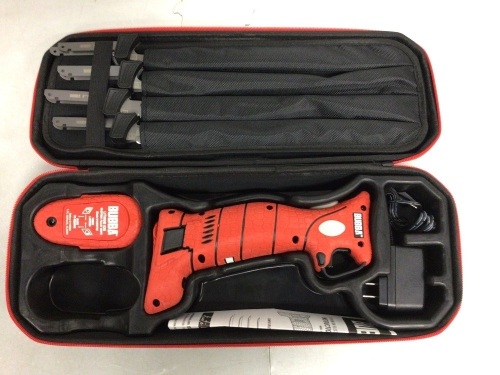    Bubba Electric Fillet Knife, Powers Up, E-Commerce Return - Lot 562