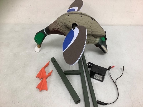 Baby Mojo Drake Decoy, Powers Up, E-Commerce Return - Lot 583