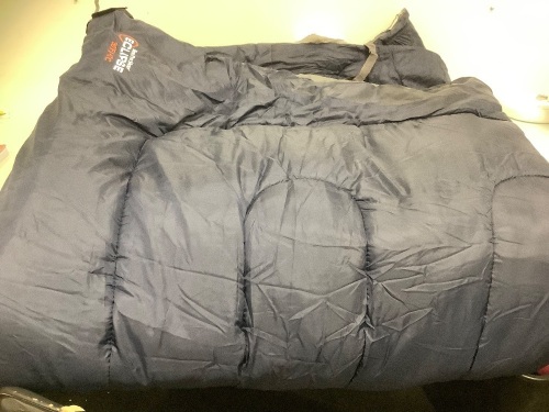 Eclipse Sleeping Bag, Small Tear, E-Commerce Return - Lot 596