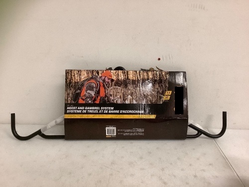 Hoist & Gambrel System, Appears New - Lot 789
