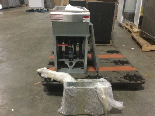 CAYVO 50-lb 2-Basket Commercial Deep Fryer, Liquid Propane - Lot 38