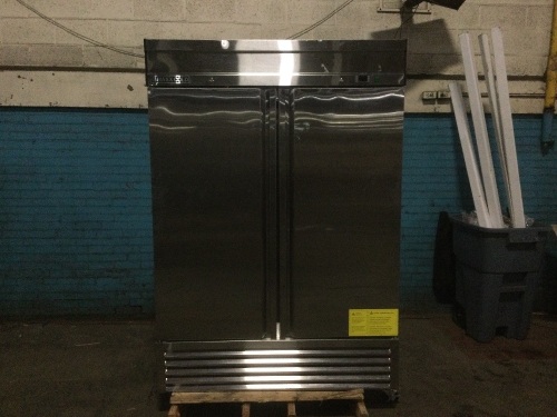 Maxx Cold MXSF-49FDHC 54" Double Door Reach-In Freezer in Stainless Steel, Bottom Mount. For Repair. Does Not Get Cold - Lot 127
