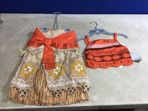 Case of (4) Kids Disney Moana Costumes, Size 5/6  - Lot 358