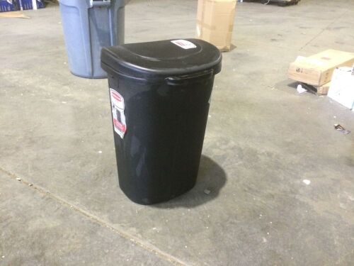 Rubbermaid Touch Top 13 Gallon Trash Can with Lid  - Lot 329
