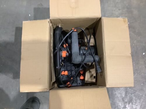 WEN CT1065 10-Amp 6.5-Inch Plunge Cut Sidewinder Circular Track Saw - Lot 422