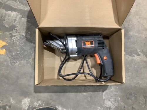 WEN 3650 4.0-Amp Corded Variable Speed Swivel Head Electric Metal Cutter Shear - Lot 514