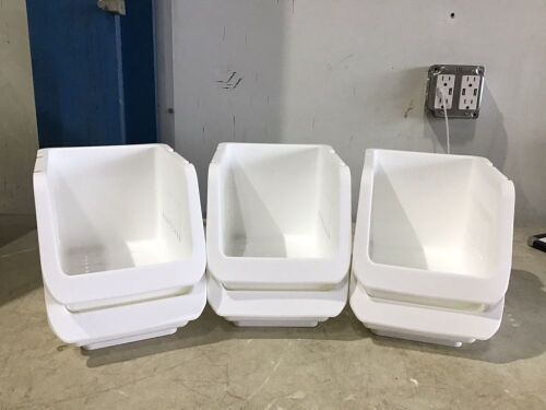 Lot of (6) Stackable Plastic Organizers - Lot 580