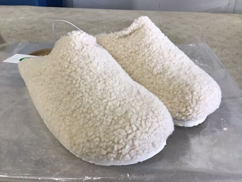 Lot of (3) Women's Bev Flats, Size 10  - Lot 635