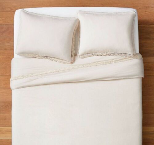 Threshold Lace Border Cotton Slub Duvet & Sham Set, King  - Lot 806