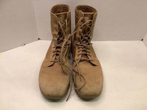 Merrell Men's Boots, 13, Needs new strings, Ecommerce Return, Worn - Lot 192