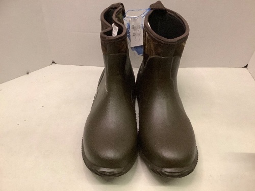 Red Head Mid Ankle Rubber Boots, 10, Scuff Marks, Ecommerce Return - Lot 219