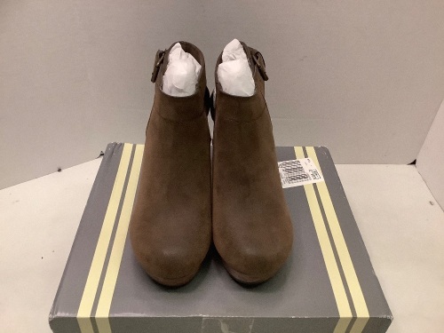 Natural Reflections Women's Booties, 6, Appears New - Lot 243