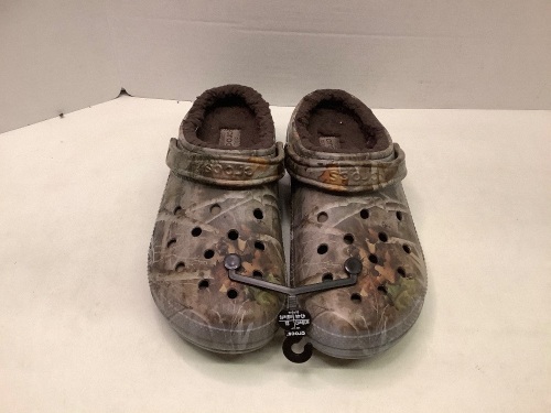 Crocs Men's 10, Appears New - Lot 282