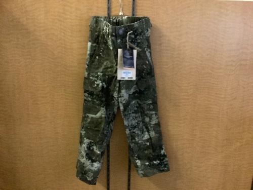Red Head Youth Silent Hide Pant, Small, Appears New - Lot 302