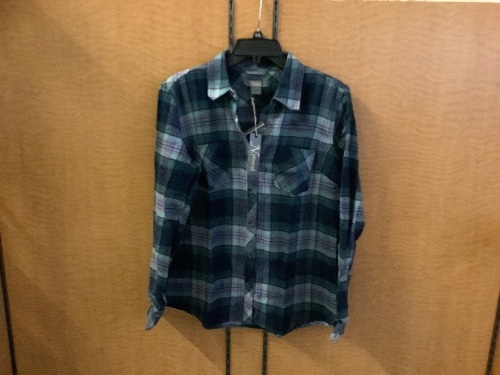 Natural Reflections Women's Flannel, Medium, Appears New - Lot 317