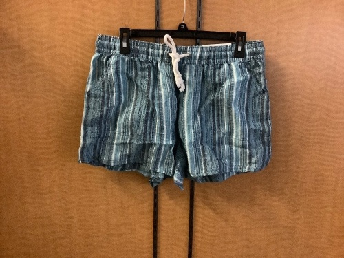 Natural Reflections Ladies Shorts, Medium, Appears New - Lot 319