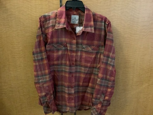 Ascend Flannel, Large, Appears New - Lot 334