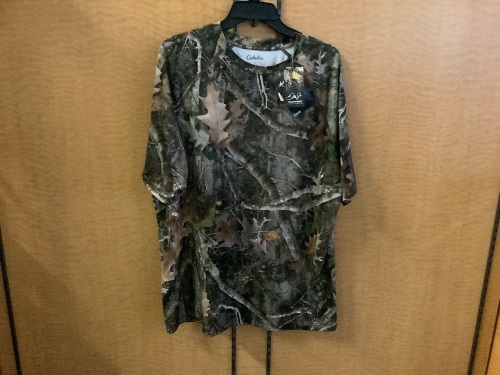 Men's Performance Tee, Large, Appears New - Lot 348