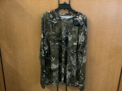 Performance Long Sleeve XL, Appears New - Lot 351