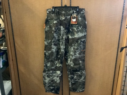 SHE Insulated Waterproof Pant, Medium, Appears New - Lot 413