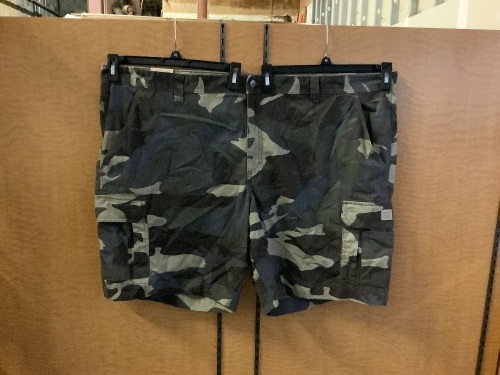 Red Head Men's Shorts, 54, Appears New - Lot 414