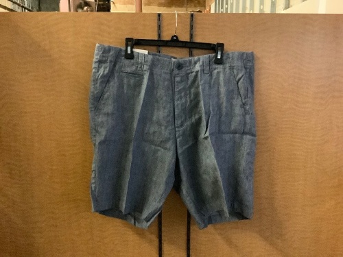 Bob Timberlake Men's Shorts, 40, Appears New - Lot 440