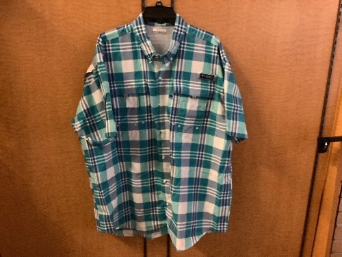 Columbia Men's Vented Shirt, XL, Appears New - Lot 478