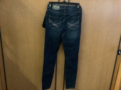 Natural Reflections Women's Jeans, 6, Appears New - Lot 728