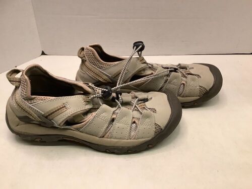 World Wide Sportsman Men's Shoes, 10, Ecommerce Return - Lot 760