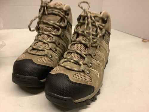 Redhead tan boots size 7. Ecommerce Return - Lot 858