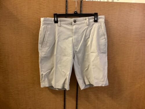 Red Head Men's Shorts, 34, Appears New - Lot 887