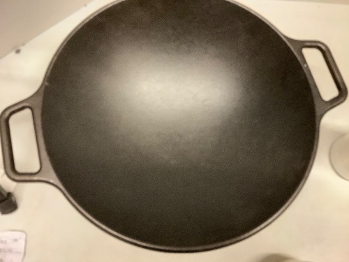 Lodge Large Cast Iron Wok, Ecommerce Return - Lot 900