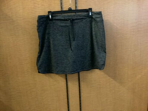 Ascend Knit Skort, Large, Appears New - Lot 923