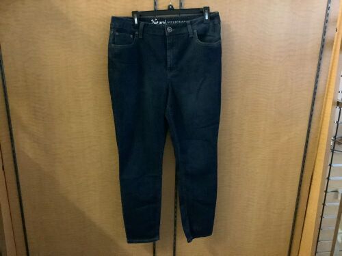 Natural Reflections Women's Jeans, 16A, Appears New - Lot 932