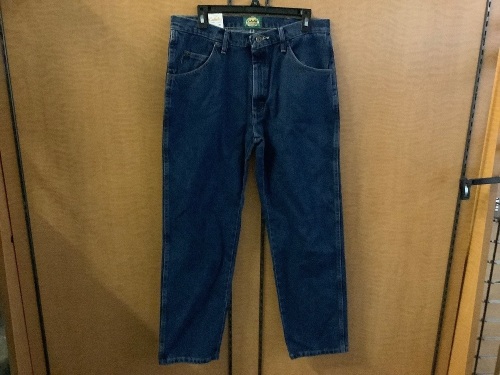 Traditional Fit Jeans, Men's 34x30, Appears New - Lot 986