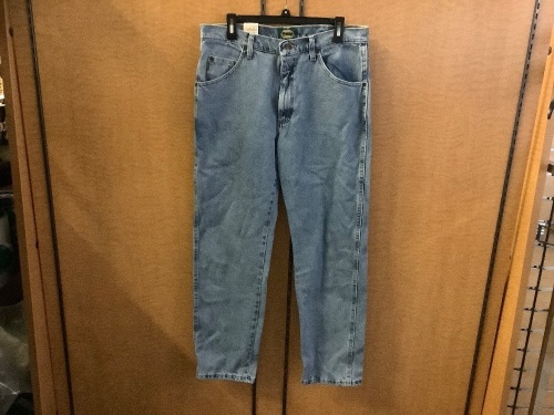 Roughneck Men's Jean's 34x30, Appears New - Lot 999