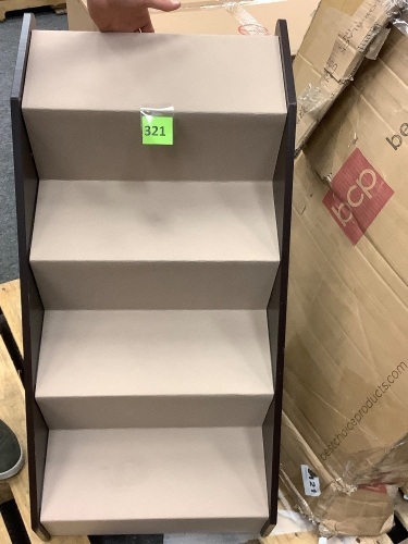 Foldable Adjustable, Non-Slip Wide Wooden Carpeted Pet Step Stairs - 4 Step - Lot 321