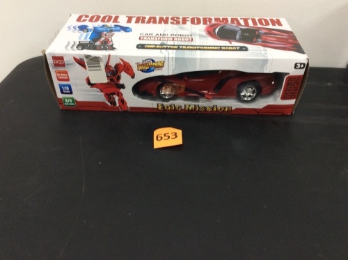 1/18 Scale RC Remote Control Transforming Robot Car Toys - Lot 653