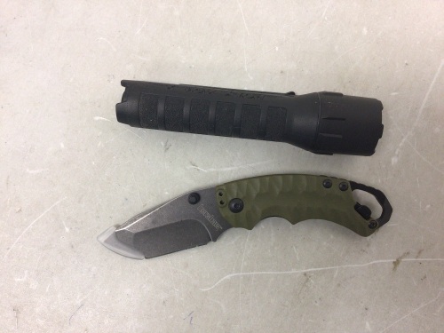 Flashlight & Knife, Untested, E-Commerce Return - Lot 100