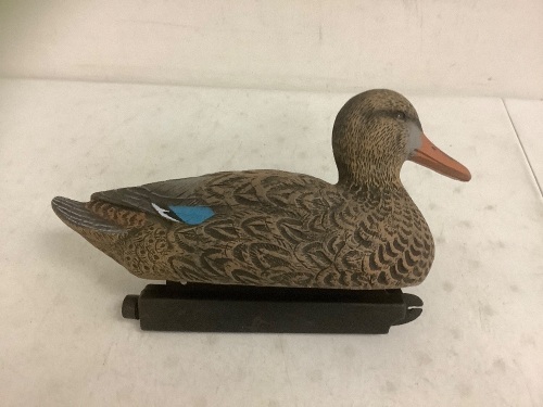 Duck Decoy, E-Commerce Return - Lot 297