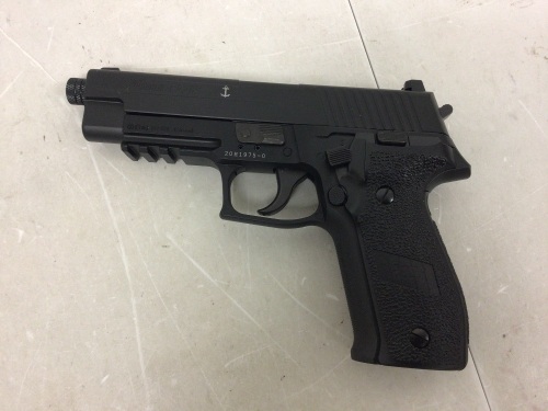 Sig Sauer P226 .177 Airgun Pellet Pistol, New - Lot 391