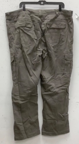 RedHead Mens Pants, 44x32, E-Commerce Return - Lot 525A