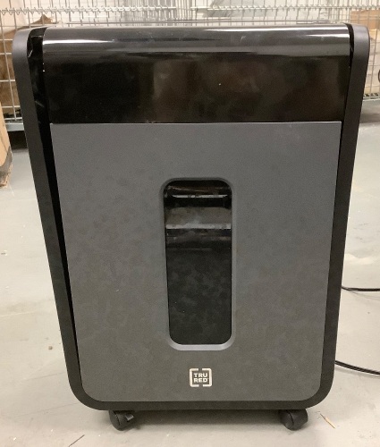 TruRed Paper Shredder, Powers Up, E-Commerce Return - Lot 580