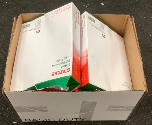 Box of Staples 3 Hole Copy Paper, E-Commerce Return - Lot 606