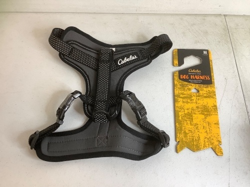 Reflective Dog Harness, M, Appears New - Lot 655